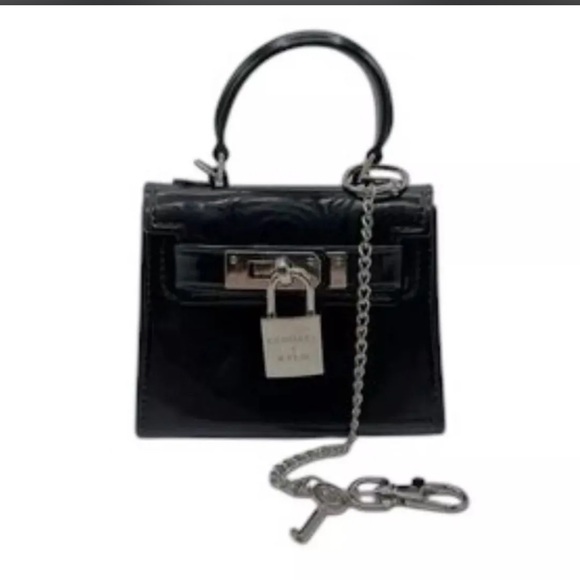 Kendall & Kylie | Lock & Key Mini Purse in Black - Picture 2 of 12